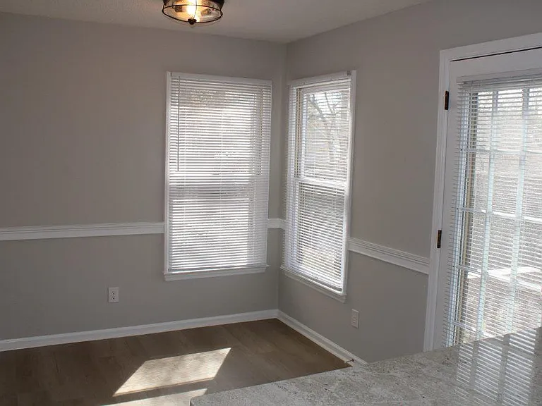 102 Uxbridge Ct — Photo 7