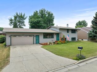 1824 14th St SW, Minot, ND 58701