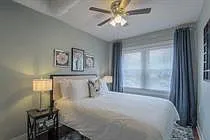 720 & 722 W 37th St — Photo 27