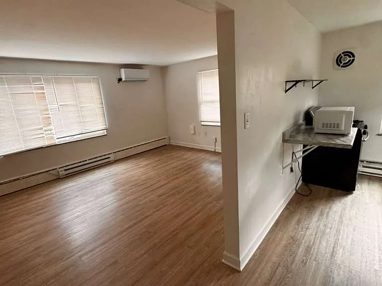16 Barrington Rd #2W — Photo 1