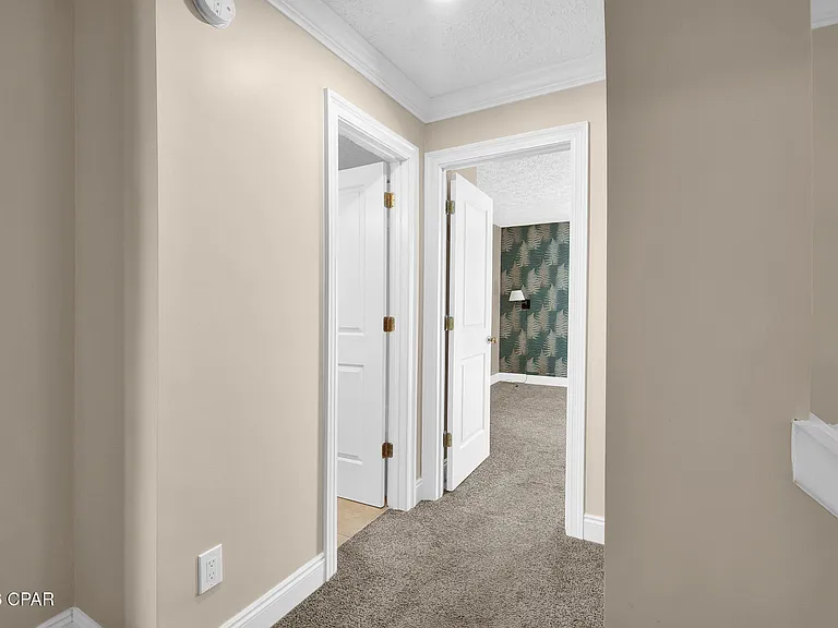 1365 Capri Dr — Photo 36
