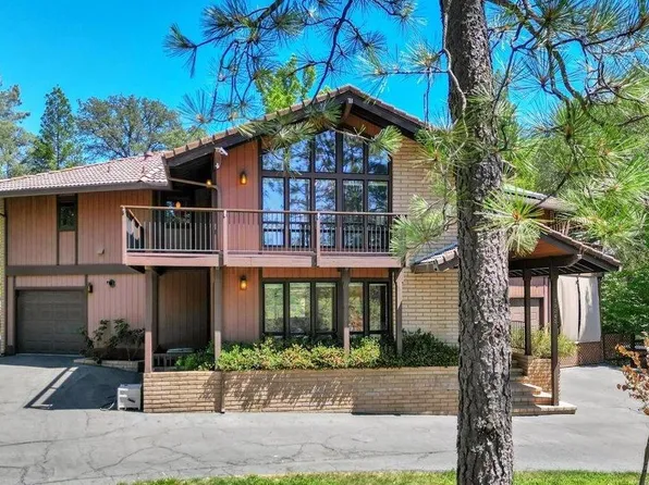 19245 Jayhawk Dr, Penn Valley, CA 95946