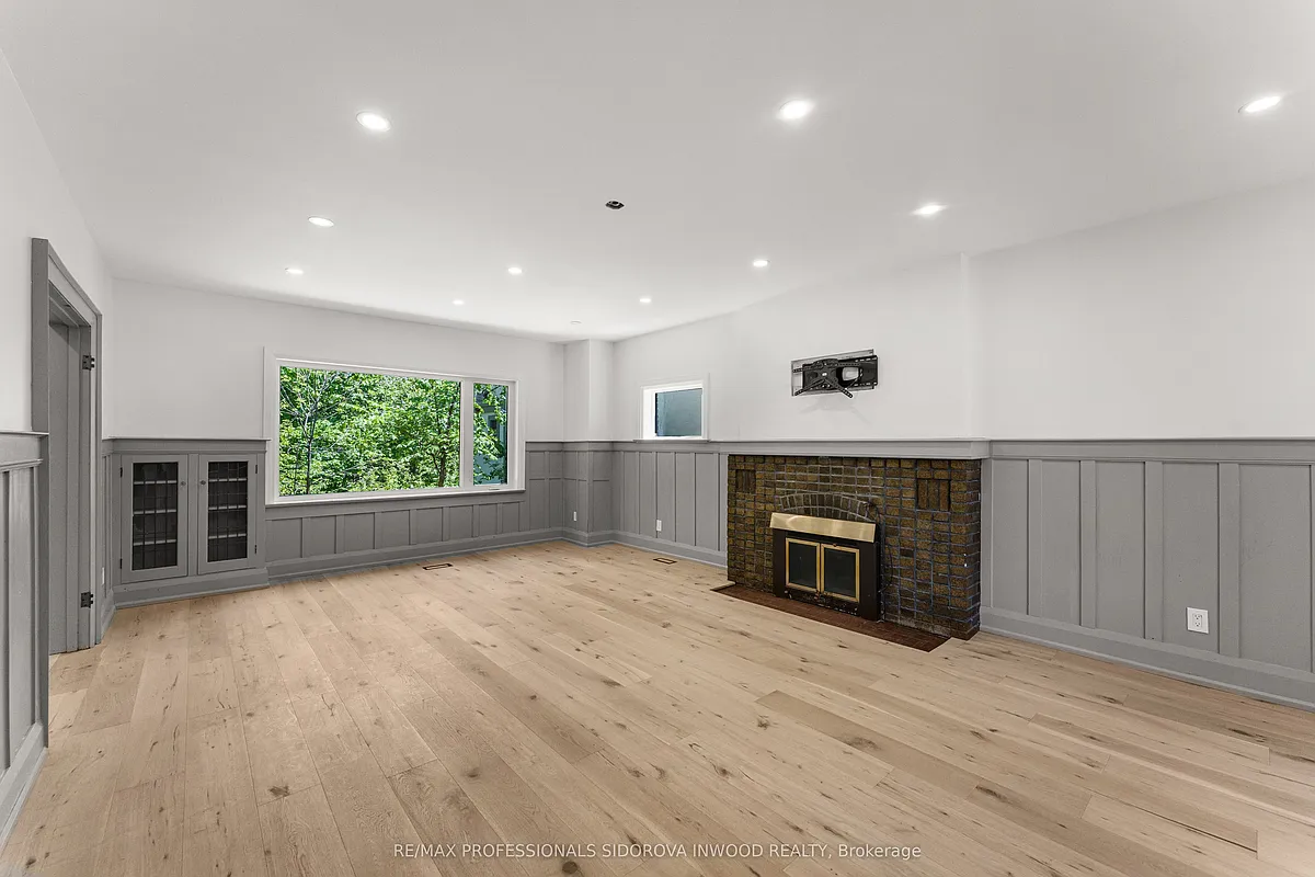 Building Photo - 27 Palisades