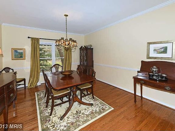 5th image of 1419 Harmony Ln