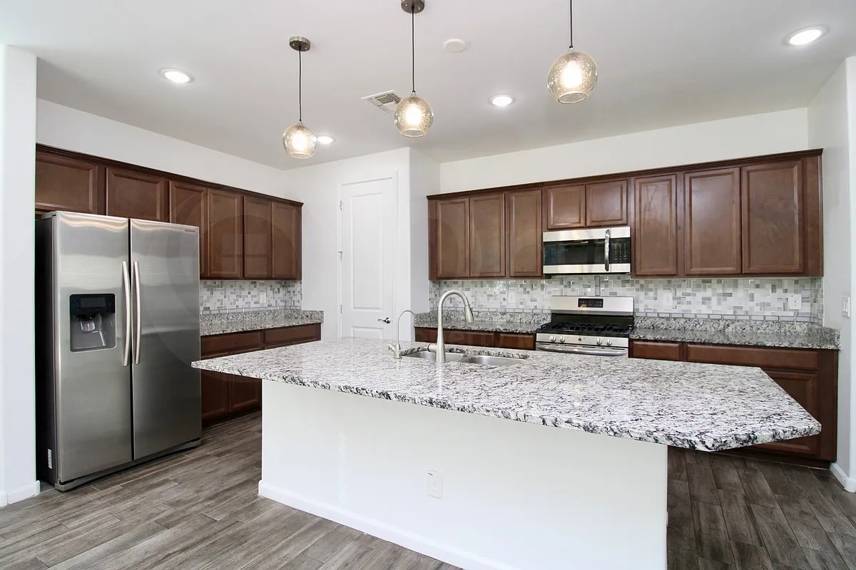 4 bed, 3.0 bath, 1778 sqft, $2,399 — Photo 3