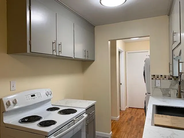 653 W Nickerson St #302 — Photo 8