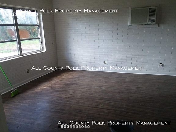 5th image of 2708 Avenue G NW