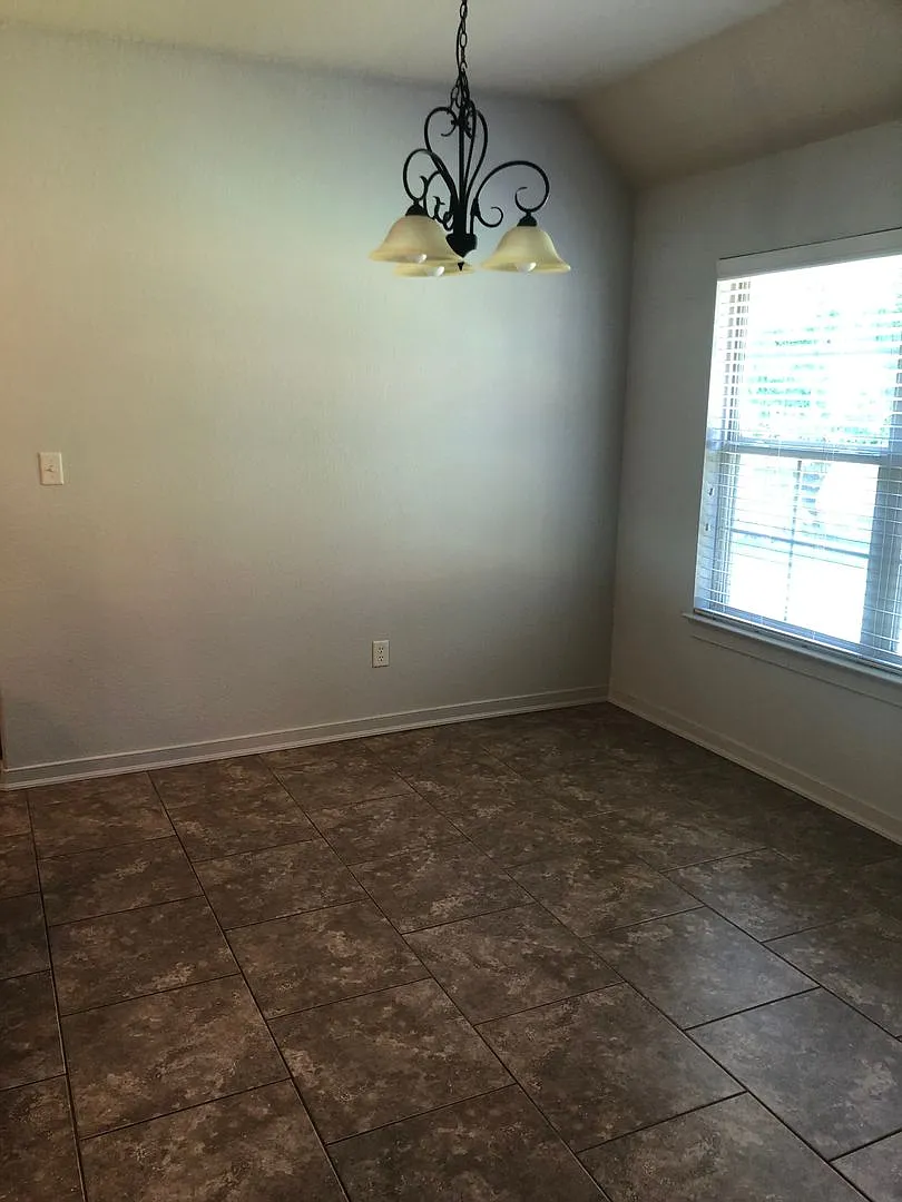 Beautiful Home In Great Location! — Photo 4
