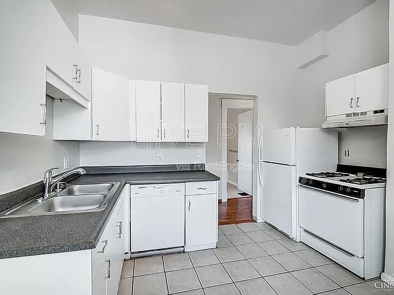 2705 Hackberry St #1 — Photo 10