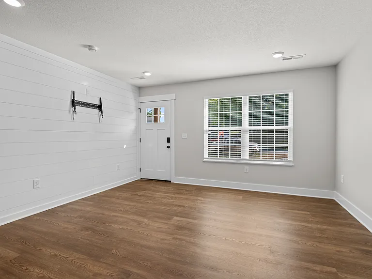 212 Doe Run Blvd — Photo 14