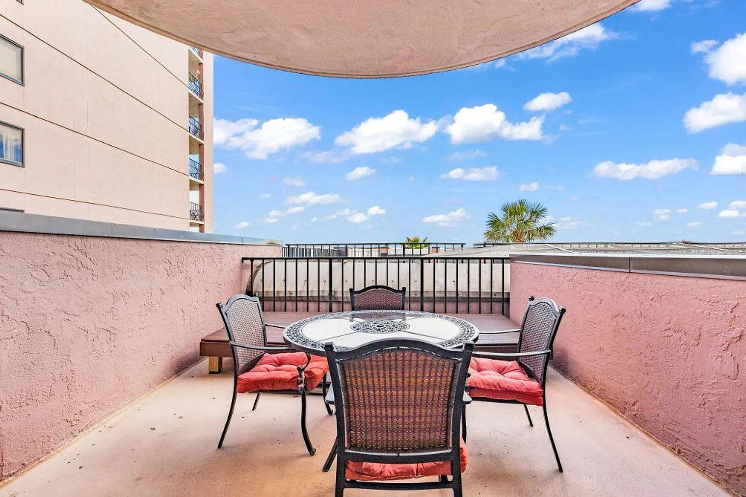 1 bed, 1.0 bath, 516 sqft, $2,613 — Photo 2