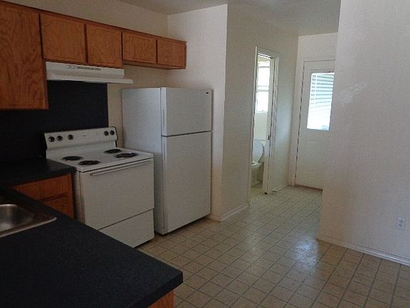 3rd image of 1205 Industrial Blvd APT C