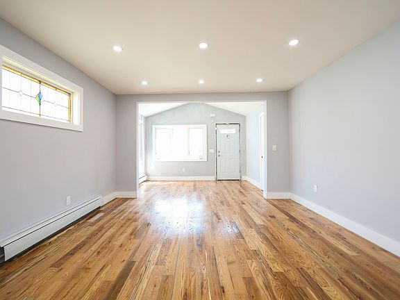 4th image of 117-26 202nd St