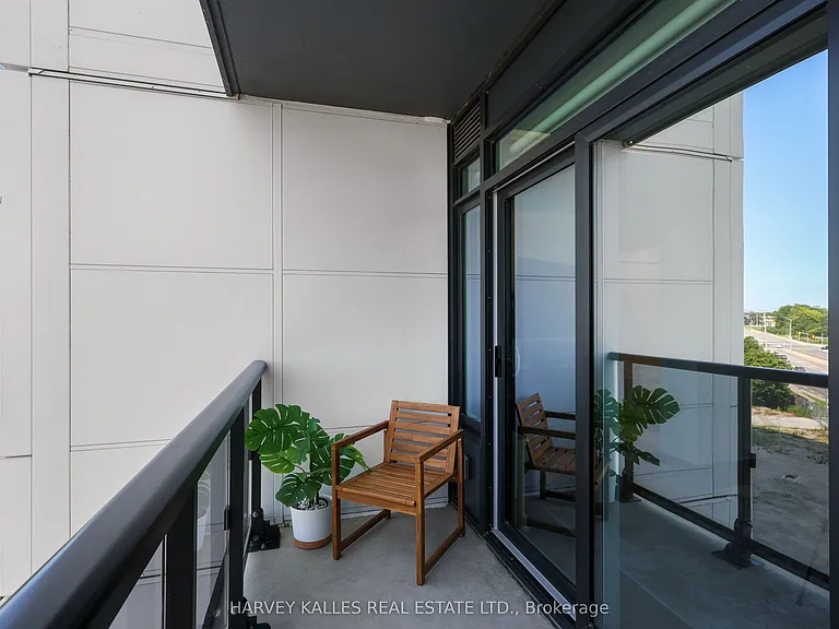 2495 Eglinton Ave W #609 — Photo 19