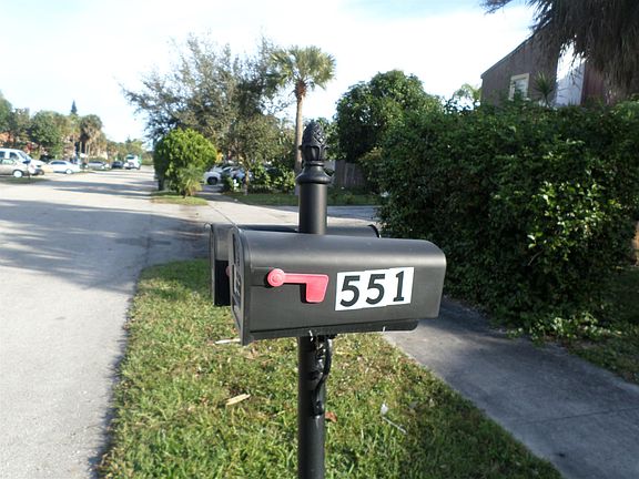 2nd image of 551 NW 46th Ave