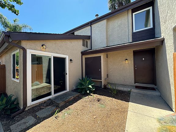 2nd image of 520 W Gutierrez St #B