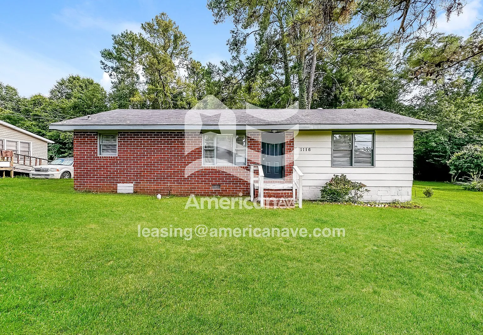 3 bed, 1.0 bath, 1162 sqft, $1,586 — Photo 1