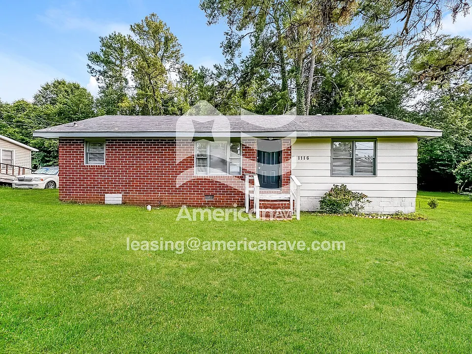 1116 Lovely Ln