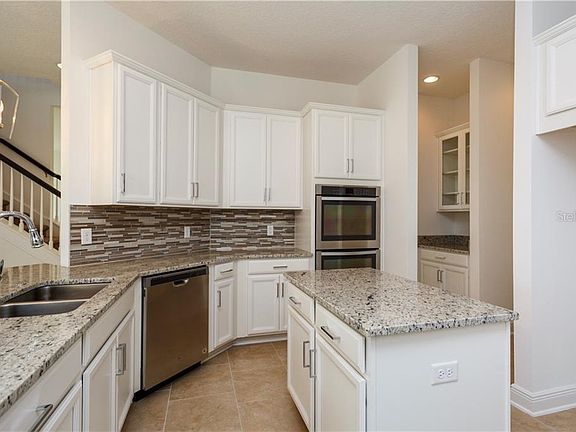 4th image of 10288 Henbury St