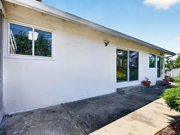 10420 Greenview Dr — Photo 55