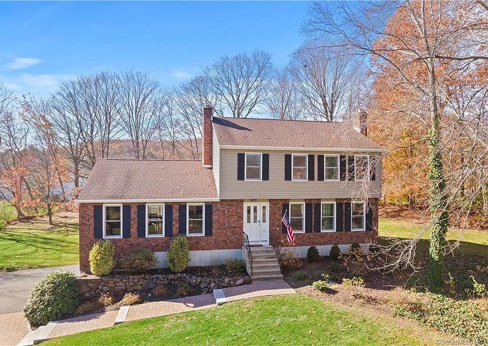 1st image of 5 Laraine Ct
