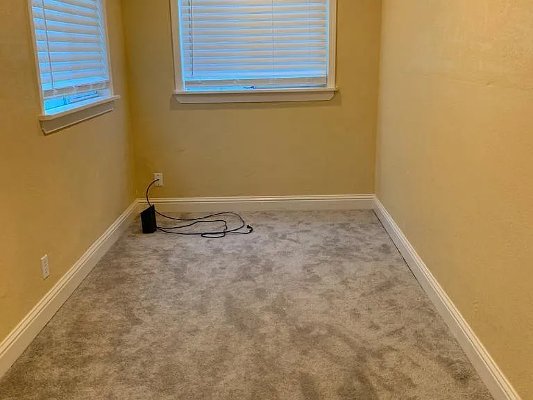 725 Lyndon St — Photo 23