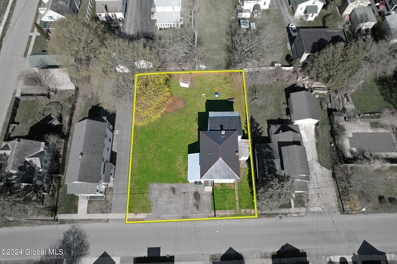 3rd image of 35 School Street
