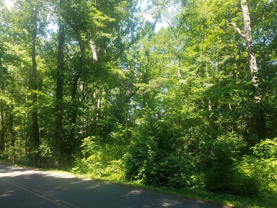 2nd image of 10 White Oak Valley Rd NW