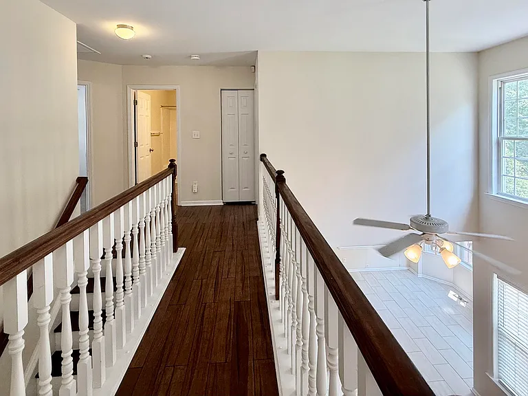 2729 E Shoreham St — Photo 31