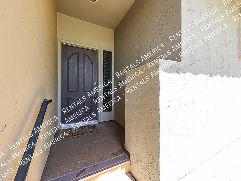 21320 N 56th St #2021 — Photo 4