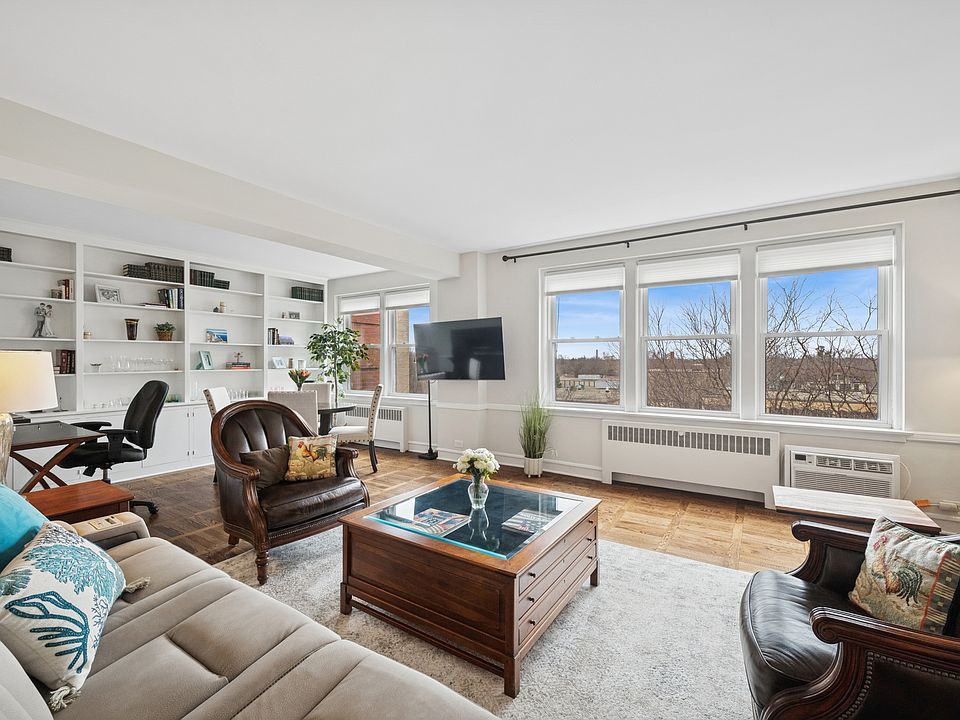 1st image of 1585 Ridge Ave APT 611