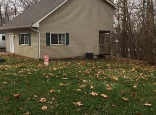 28 Kenworthy St, Valparaiso, IN 46385