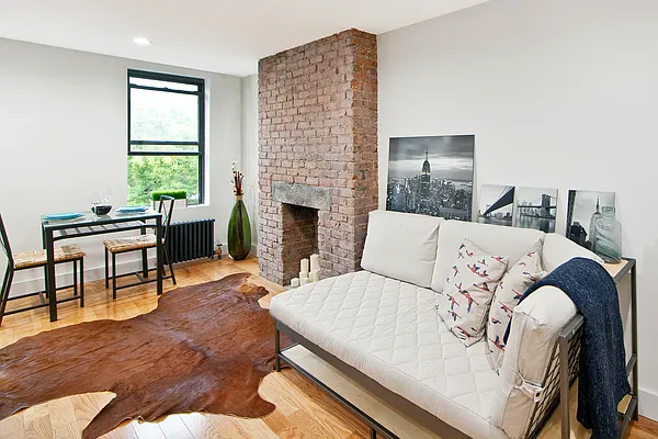 Rented by R New York | media 28