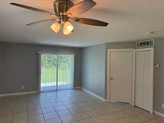 4th image of 712 Parkwood Ave