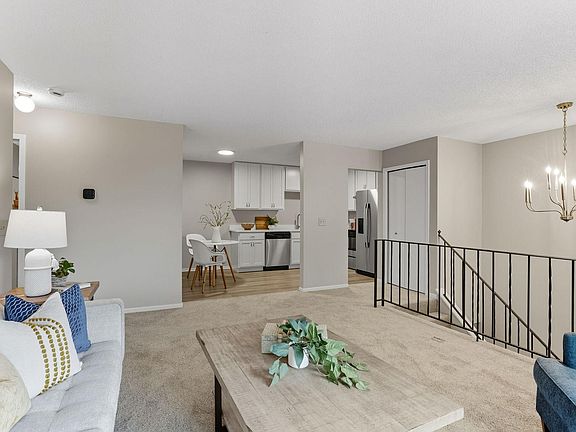 4th image of 217 Tiffany Dr