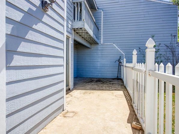 1459 Moore Ave, Portland, TX 78374