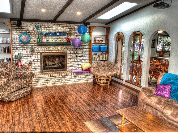 5th image of 109 Lana Dr