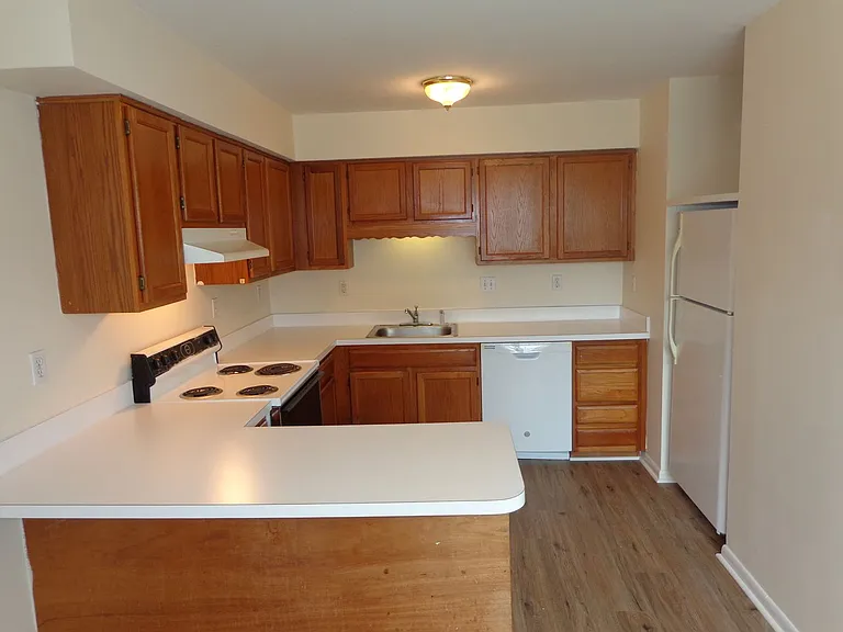 4636 Coronet Ave — Photo 9
