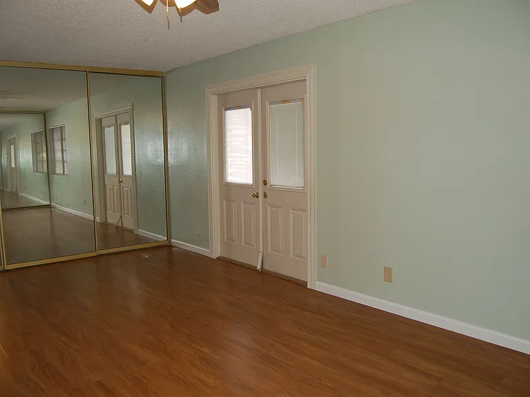 7185 Acorn Ct — Photo 15