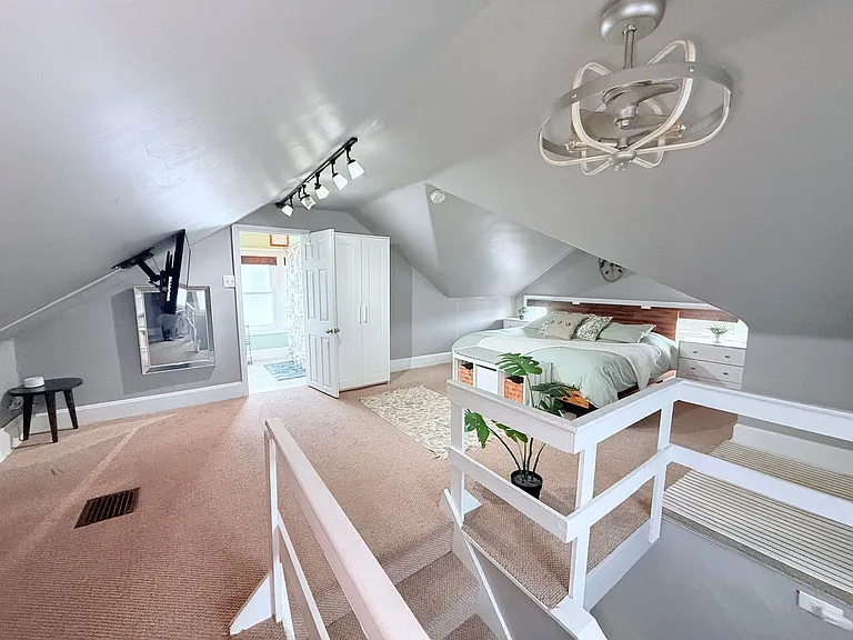 1610 Clarewood Ave — Photo 23