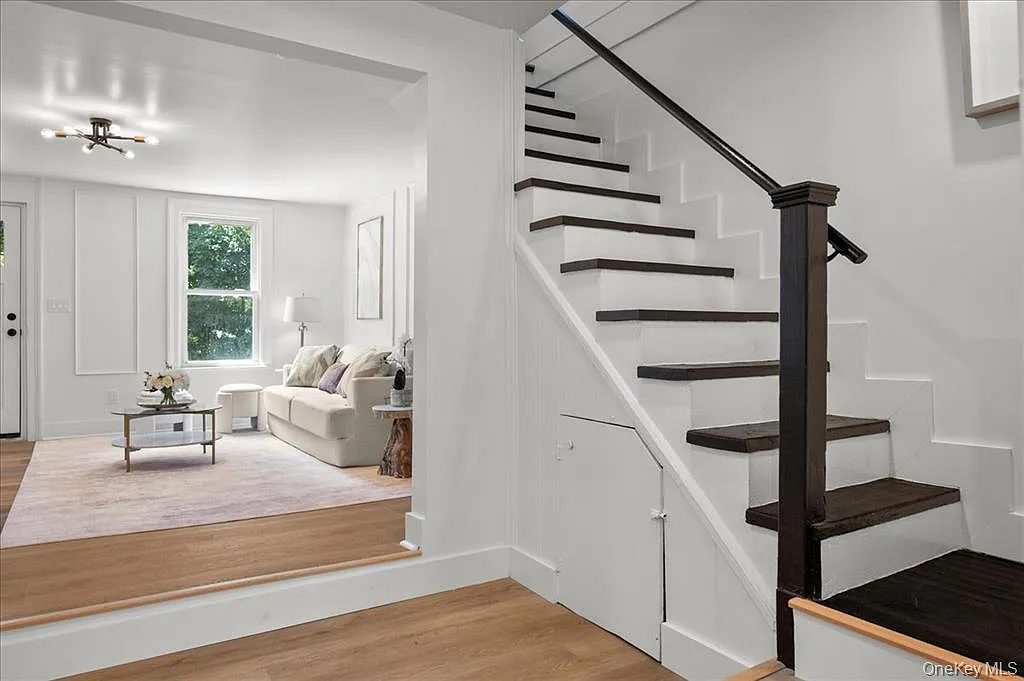 2 bed, $3,200 — Photo 3