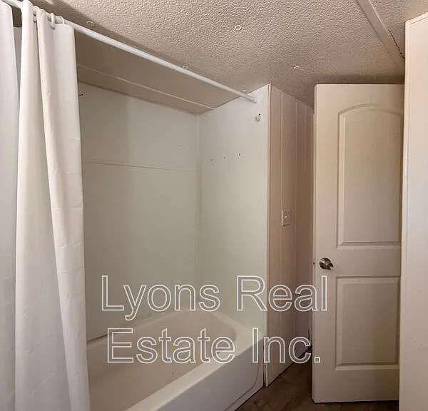 8205 Suncoast Dr — Photo 9