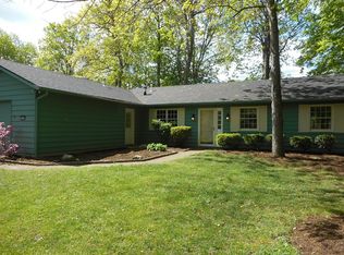 5974 Creekside Ln, North Ridgeville, OH 44039