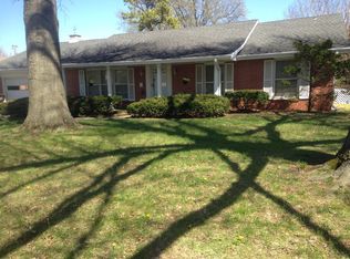 3040 S Greenbrier St, Springfield, MO 65804