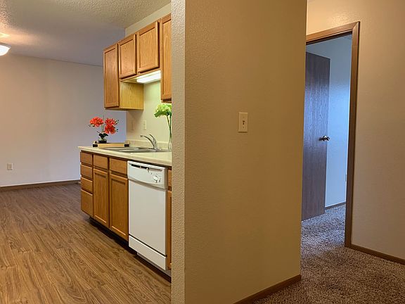 2nd image of 1515 14th Ave E #6