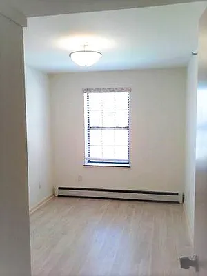 Rented by Azure Realty NY LLC | media 7