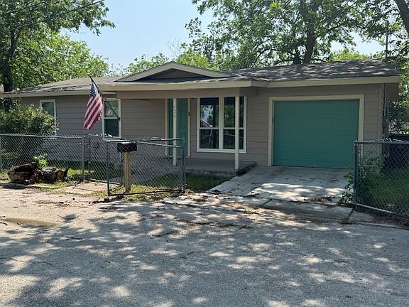 2nd image of 428 Aguila St