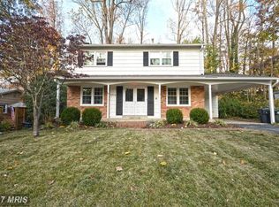 8704 Fox Ridge Rd, Springfield, VA 22152