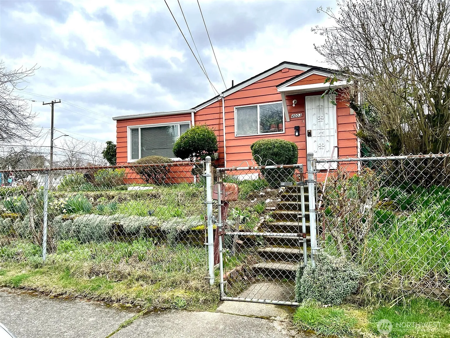 4003 S Holly Street photo 1