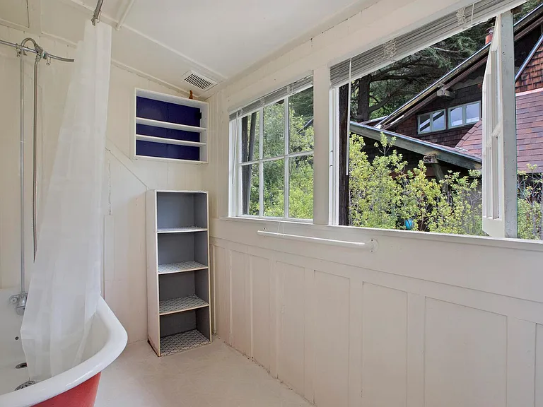 2704 Virginia St 1/2-4 — Photo 12